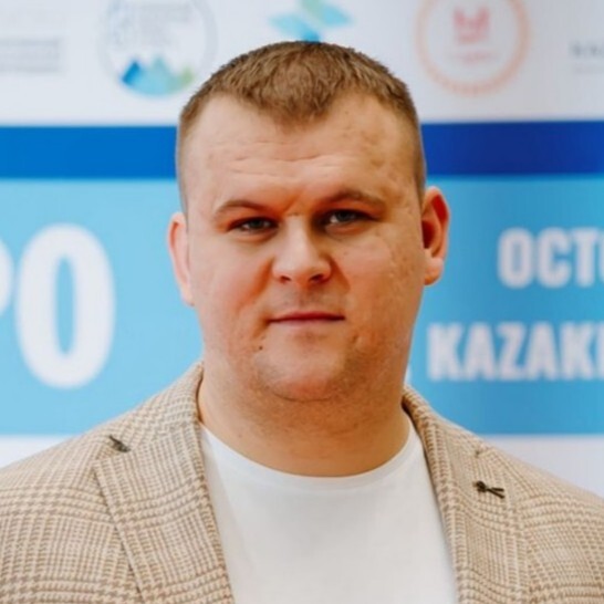 Олег Жуков